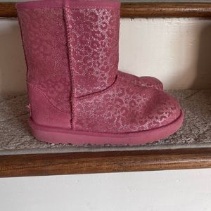 Girls Uggs big kids size 3 cheetah print  Pink